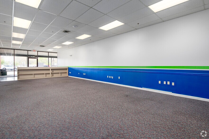 More Photos Of 1671-1691 Center Point Pky, Birmingham Unknown For Lease