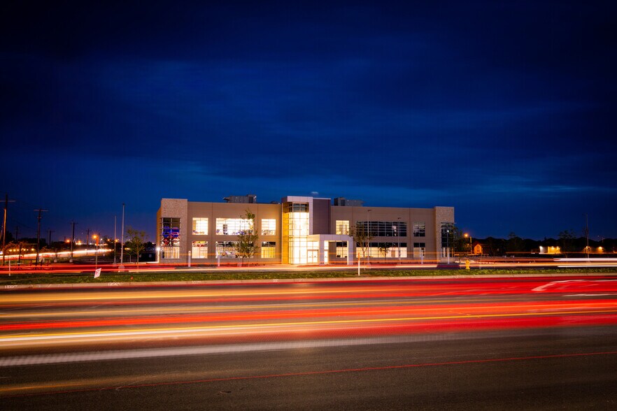 More Photos Of 4505 Holiday Hill, Midland Medical For Lease