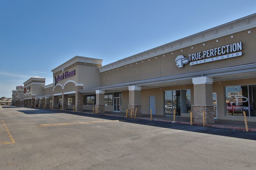 More Photos Of 8150 S US 59 Hwy, Houston Unknown For Lease