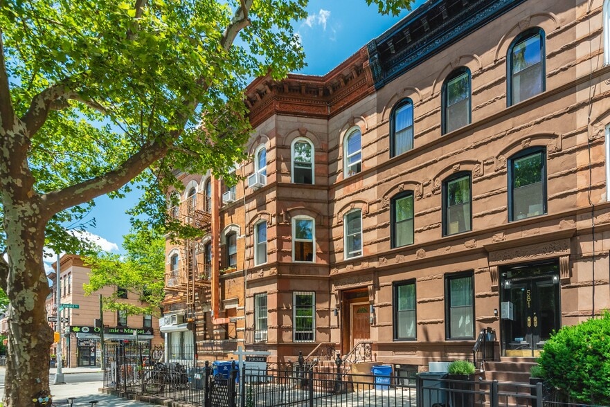 More Photos Of 579 Decatur St, Brooklyn Apartments For Sale