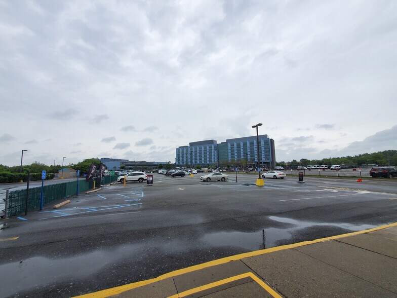 More Photos Of 30-56 Whitestone Expy, Flushing Office For Sale