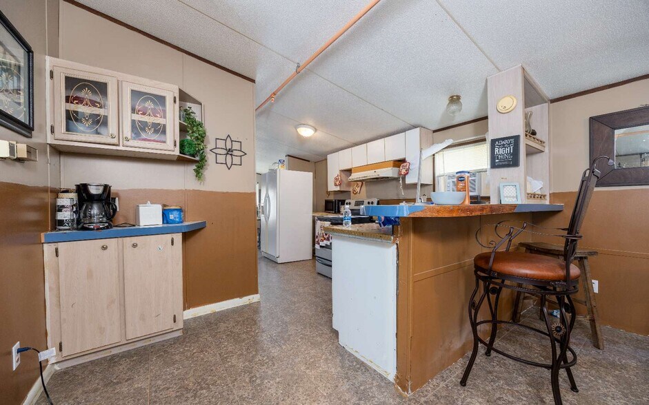 More Photos Of 7601 133rd Rd, Live Oak Assisted Living For Sale