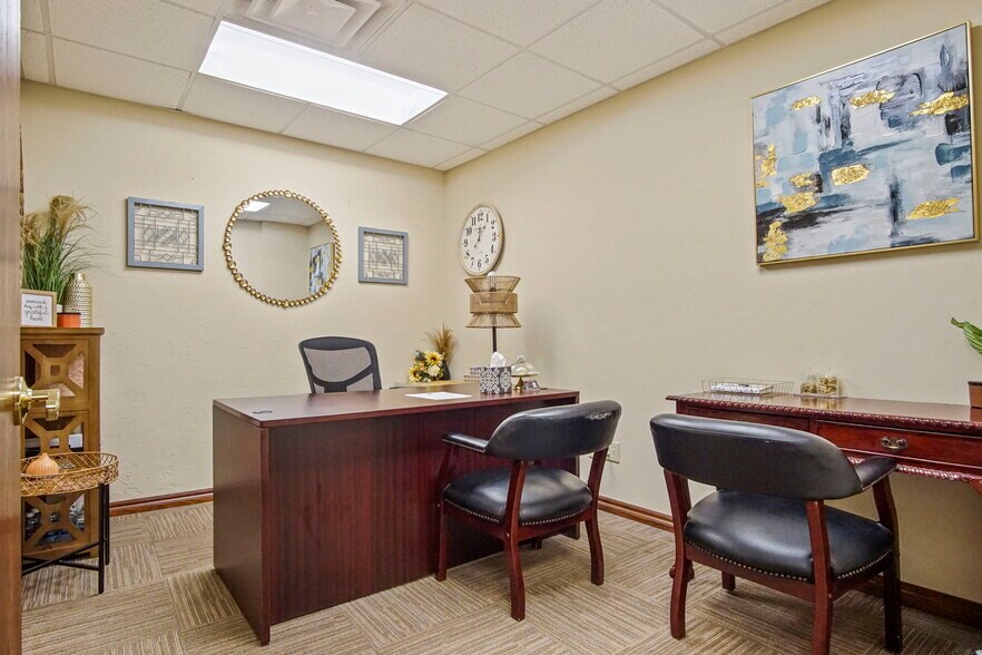 More Photos Of 1006 24th Ave NW, Norman Office For Sale