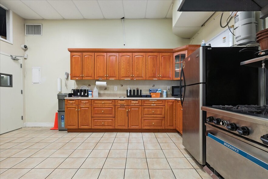 More Photos Of 343 Jerusalem Ave, Hicksville Religious Facility For Sale