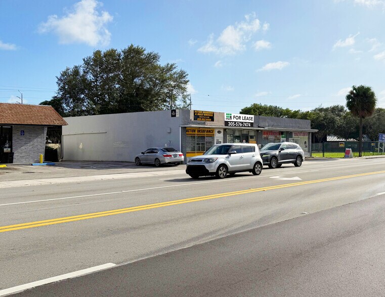 More Photos Of 13639 W Dixie Hwy, North Miami Storefront For Lease