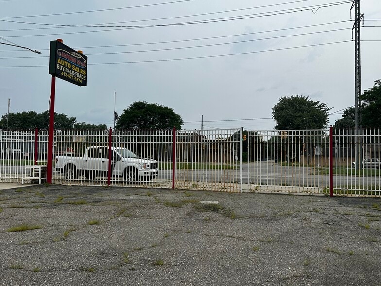 More Photos Of 14150 E 8 Mile Rd, Detroit Auto Repair For Sale