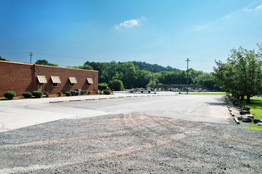 More Photos Of 2311 Chattanooga Rd, Dalton Freestanding For Sale