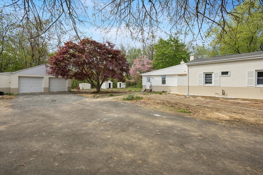 More Photos Of 102 Bristol Oxford Valley Rd, Langhorne Specialty For Lease