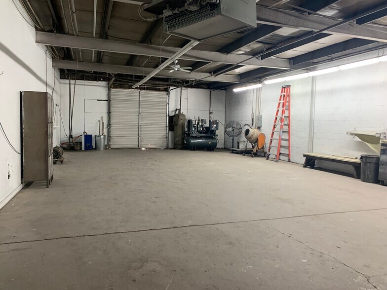 More Photos Of 3403 S 300 W, Salt Lake City Service For Lease