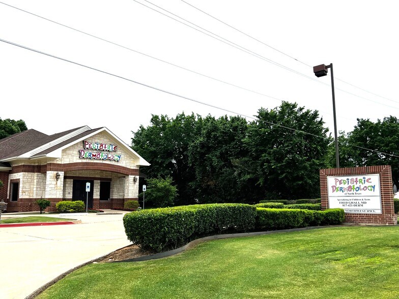 Primary Photo Of 1325 W Northwest Hwy, Grapevine Medical For Lease