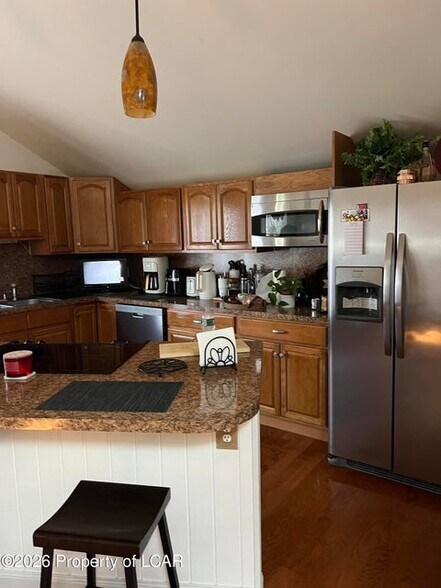 More Photos Of 197 Courtdale Ave, Courtdale Flex For Sale