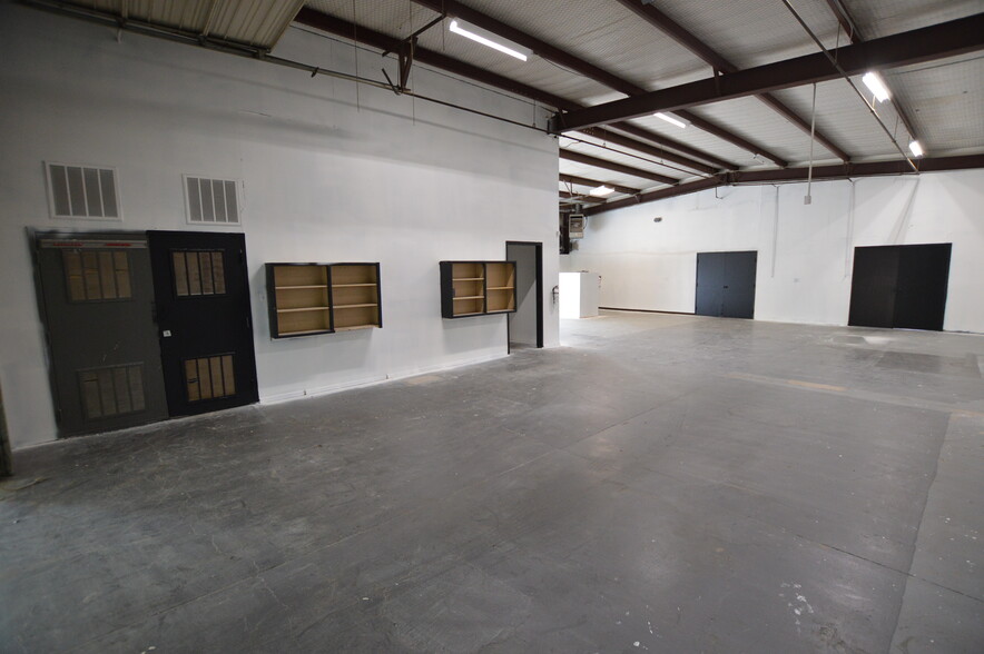 More Photos Of 1320 US-80 E, Mesquite Flex For Sale