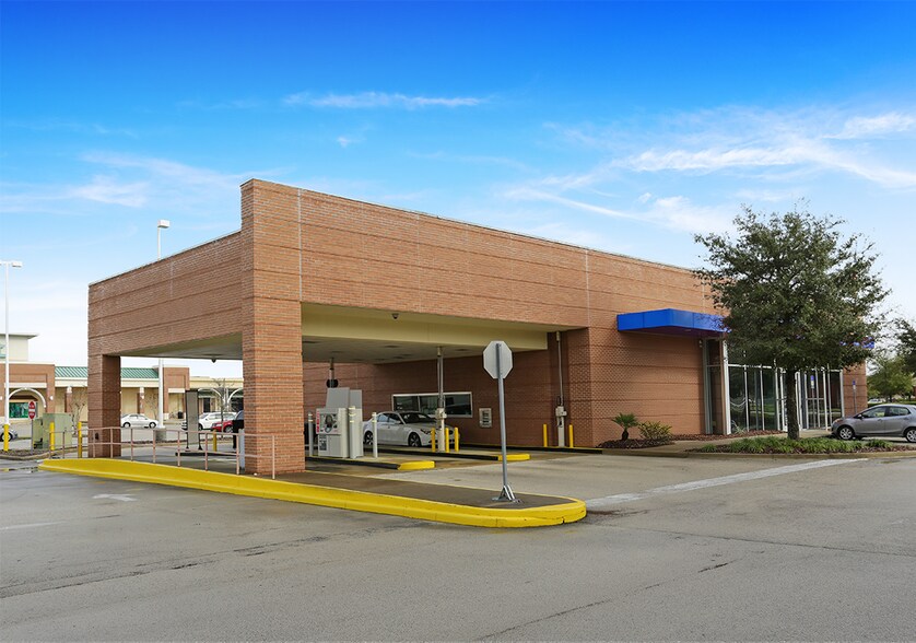 Primary Photo Of 10925 Baymeadows Rd, Jacksonville Bank For Lease