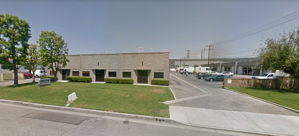 More Photos Of 28130 Avenue Crocker, Valencia Service For Lease