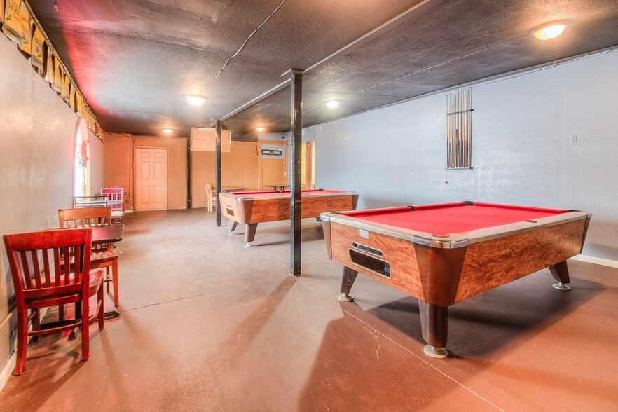 More Photos Of 1319 E 1st Ave, Zillah Restaurant For Sale