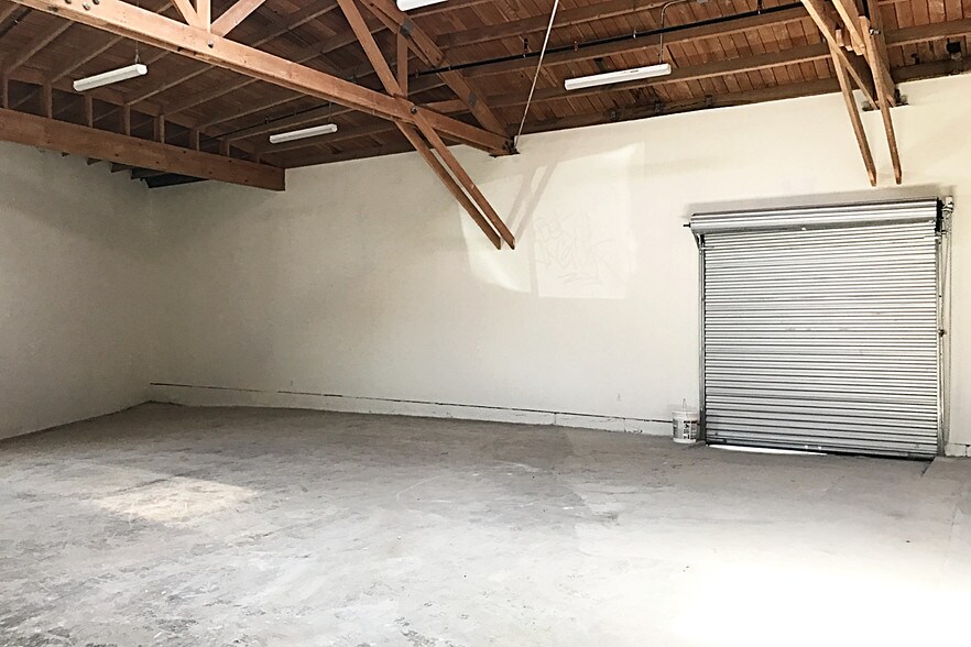 More Photos Of 3751 E Olympic Blvd, Los Angeles Office For Lease
