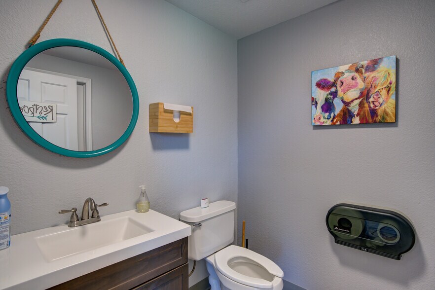 More Photos Of 2960 N Academy Blvd, Colorado Springs Office For Sale