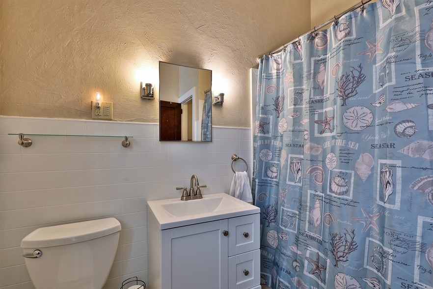 More Photos Of 55 N Main St, Rochester Restaurant For Sale