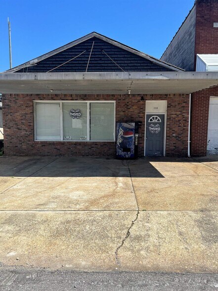 More Photos Of 114 Washington Ave NW, Russellville Auto Repair For Sale