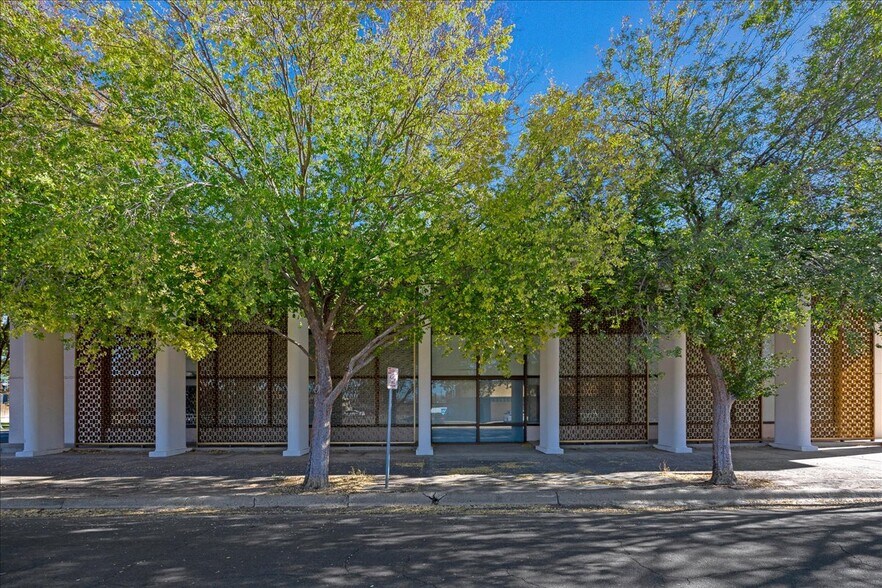 More Photos Of 1501 S Polk St, Amarillo Medical For Sale