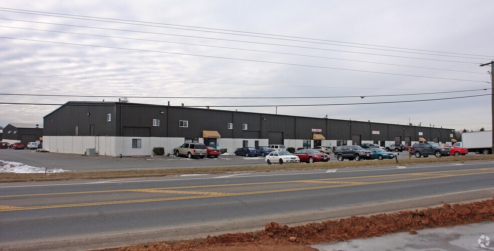 Primary Photo Of 7008 Wellington Rd, Manassas Warehouse For Lease
