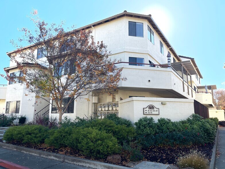 More Photos Of 1093 Del Rio Circle, Concord Apartments For Sale