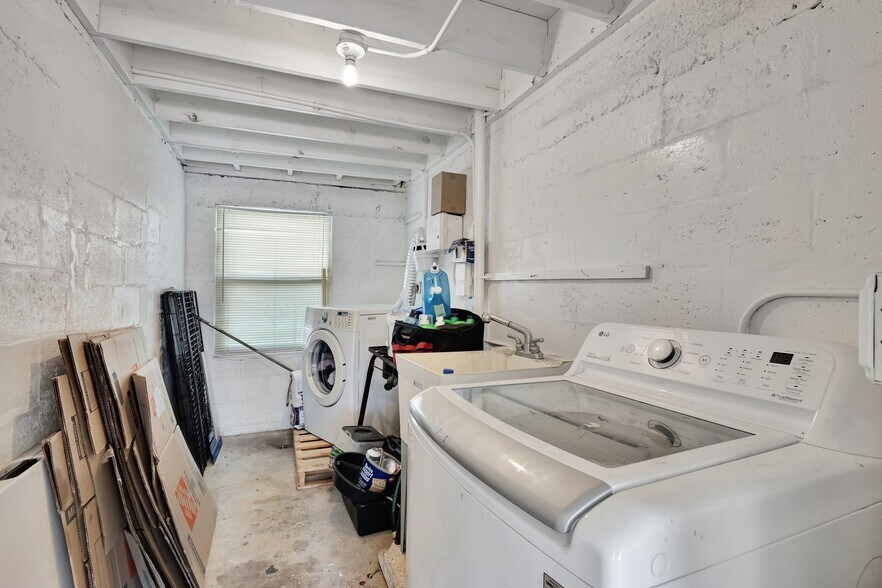 More Photos Of 832 S J St, Lake Worth Beach Multifamily For Sale