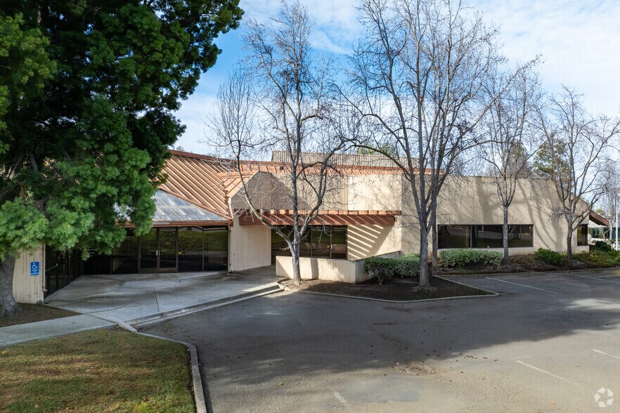 More Photos Of 47531 Warm Springs Blvd, Fremont Warehouse For Lease