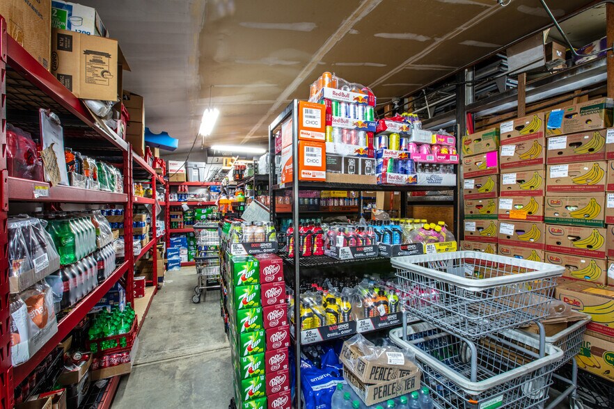 More Photos Of 118 4th ave, Clark Fork Supermarket For Sale