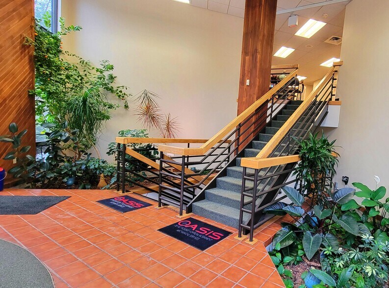 More Photos Of 363 Pickering Rd, Rochester Light Manufacturing For Sale