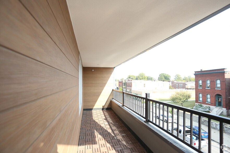 More Photos Of 4321 Manchester Ave, Saint Louis Apartments For Sale