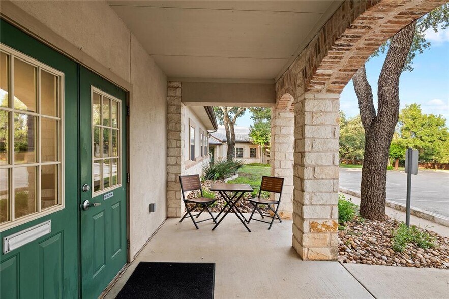 More Photos Of 800 W Highway 290, Dripping Springs Medical For Sale