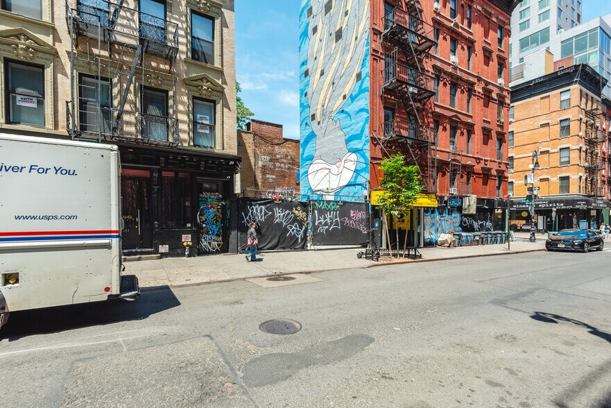 More Photos Of 159 Ludlow St, New York Land For Sale