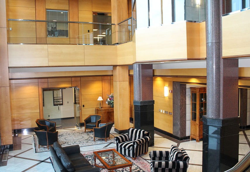More Photos Of 370 Southpointe Blvd, Canonsburg Office For Lease