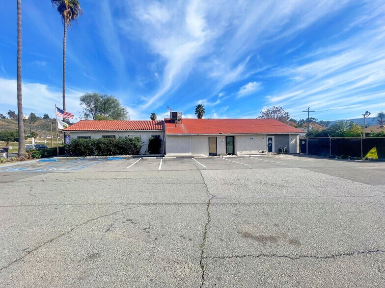More Photos Of 16899 Lakeshore Dr, Lake Elsinore Contractor Storage Yard For Lease
