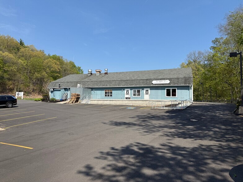 More Photos Of 140 Albany Tpke, Canton Unknown For Lease