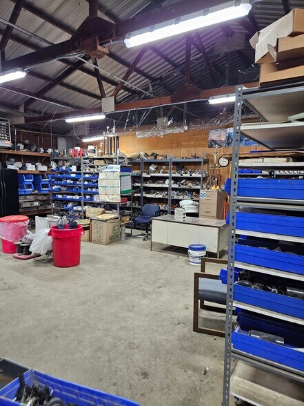 More Photos Of 777 Maher Ct, Royal Oaks Warehouse For Lease