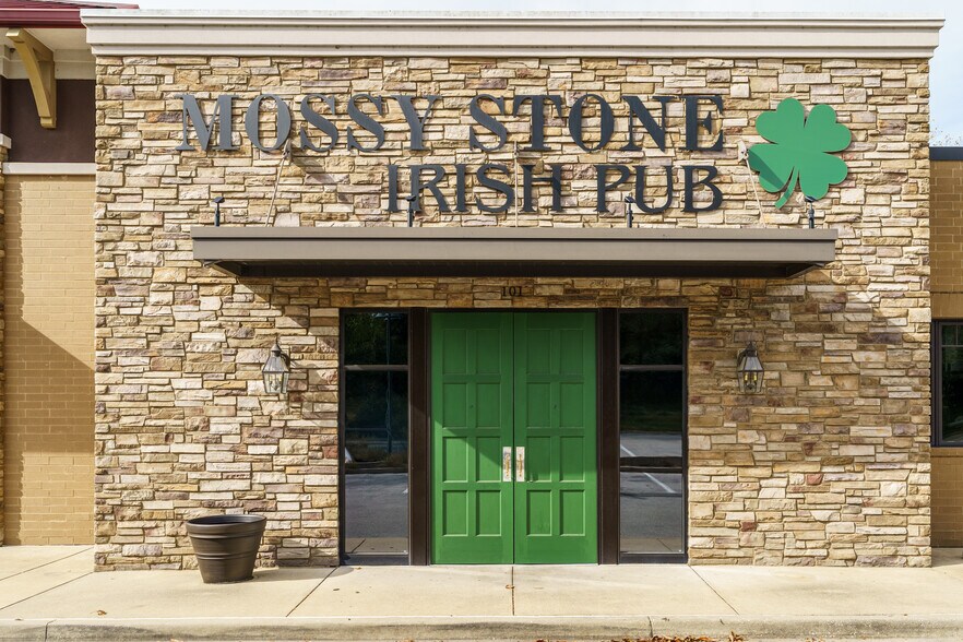 More Photos Of 871 S Arbor Vitae, Edwardsville General Retail For Lease