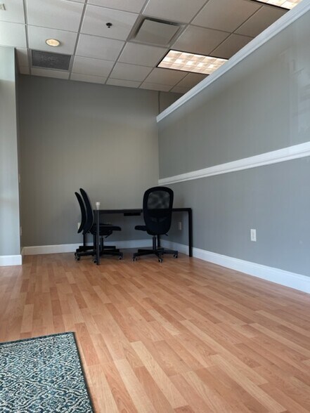 More Photos Of 10967 Lake Underhill Rd, Orlando Office For Lease