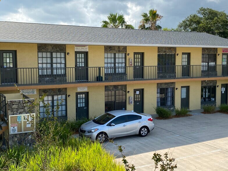 More Photos Of 102 Columbia Dr, Cape Canaveral Office Residential For Lease