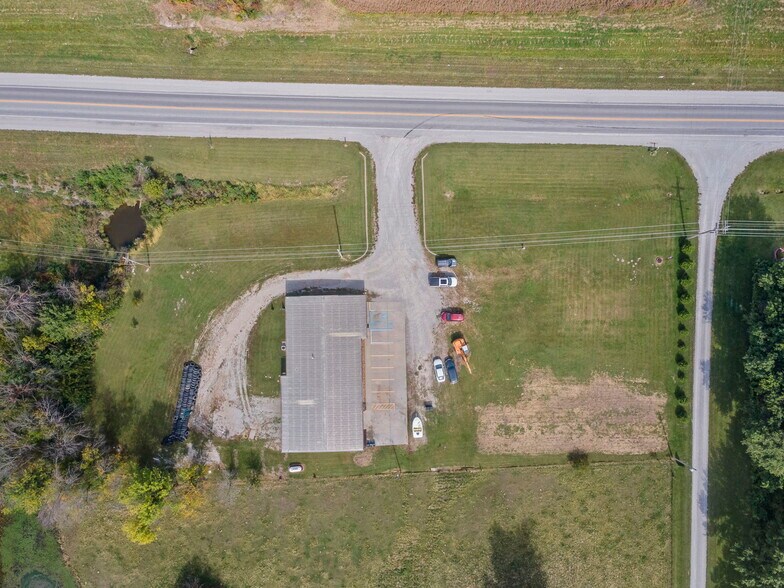 More Photos Of 3160 W Arrow St, Marshall Flex For Sale