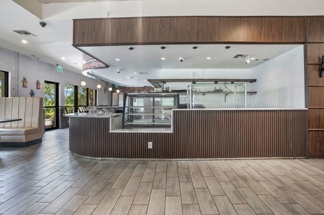 More Photos Of 7653 International Dr, Orlando Freestanding For Lease