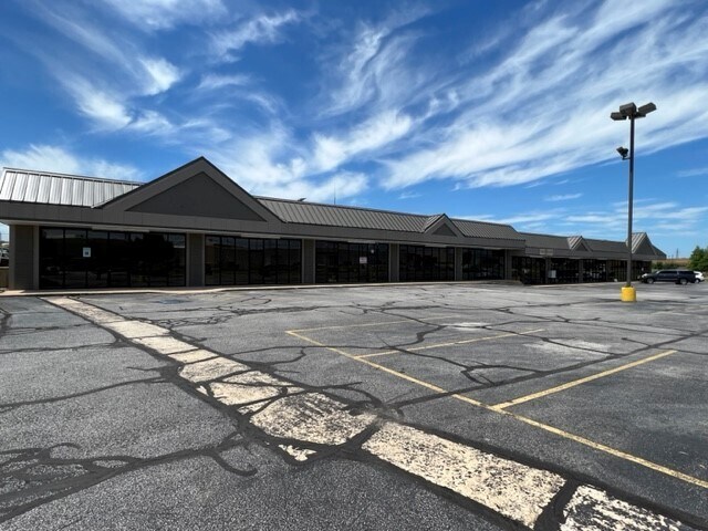 More Photos Of 1110 Mathias Dr, Springdale Freestanding For Lease