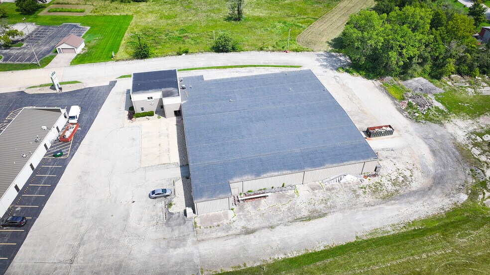 More Photos Of 140 Lewis Park Dr, Mount Zion Industrial For Sale