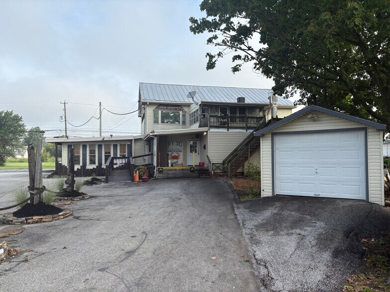 More Photos Of 6486 Lincoln Hwy W, Thomasville Restaurant For Sale