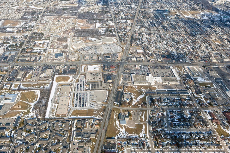 More Photos Of 5500 Washington Ave, Racine Unknown For Lease