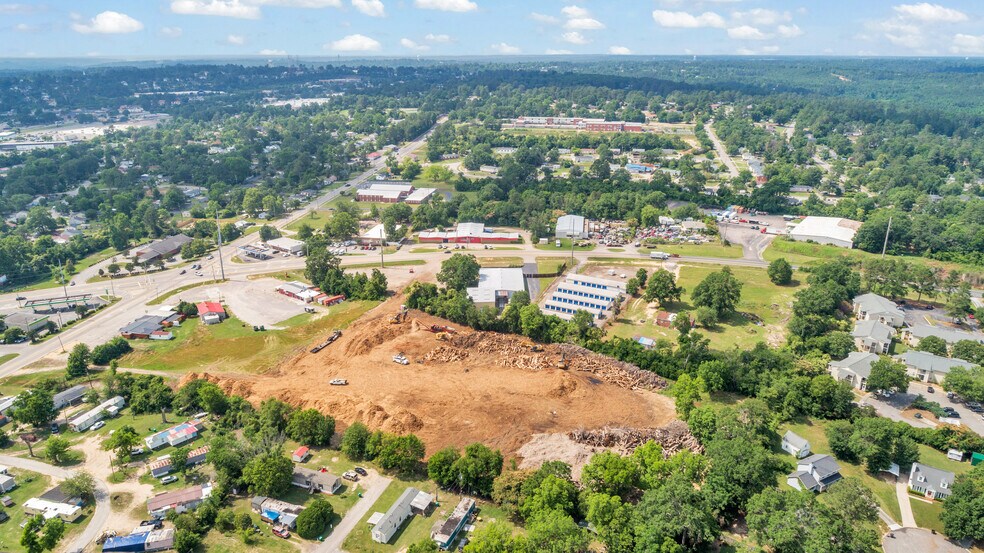 More Photos Of 10352 Atomic Rd, North Augusta Flex For Sale