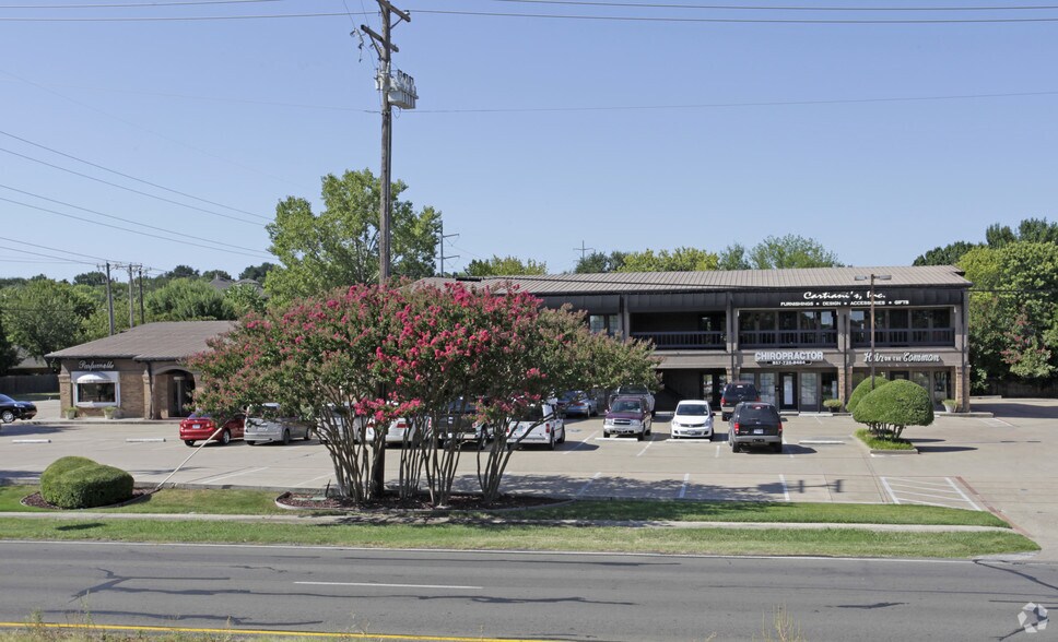 More Photos Of 6451 Southwest Blvd, Benbrook Storefront Retail Office For Lease