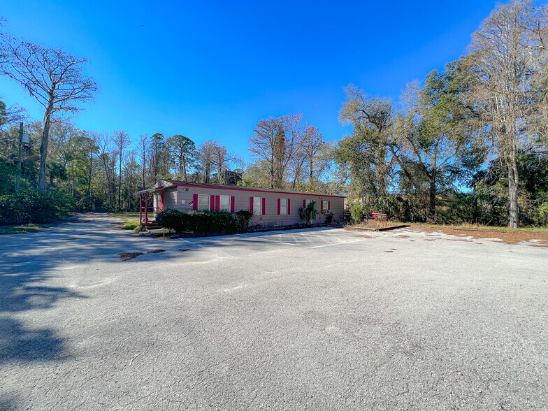 More Photos Of 8144 W Grover Cleveland Blvd, Homosassa Office For Sale