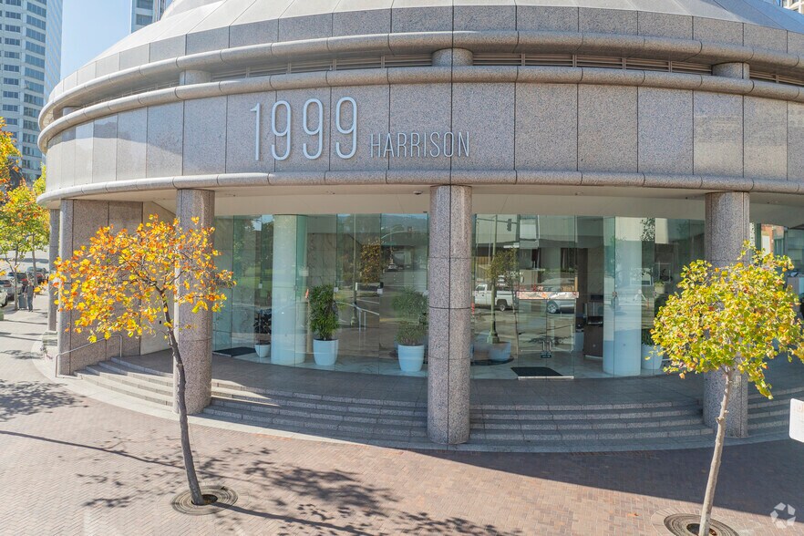 More Photos Of 1999 Harrison St, Oakland Coworking Space